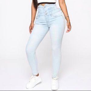 Through The Motion Skinny Jeans Light Blue Wash